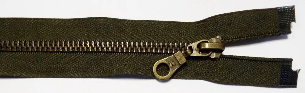 Reißverschluss grün oliv dunkel, 055 cm Metall teilbar