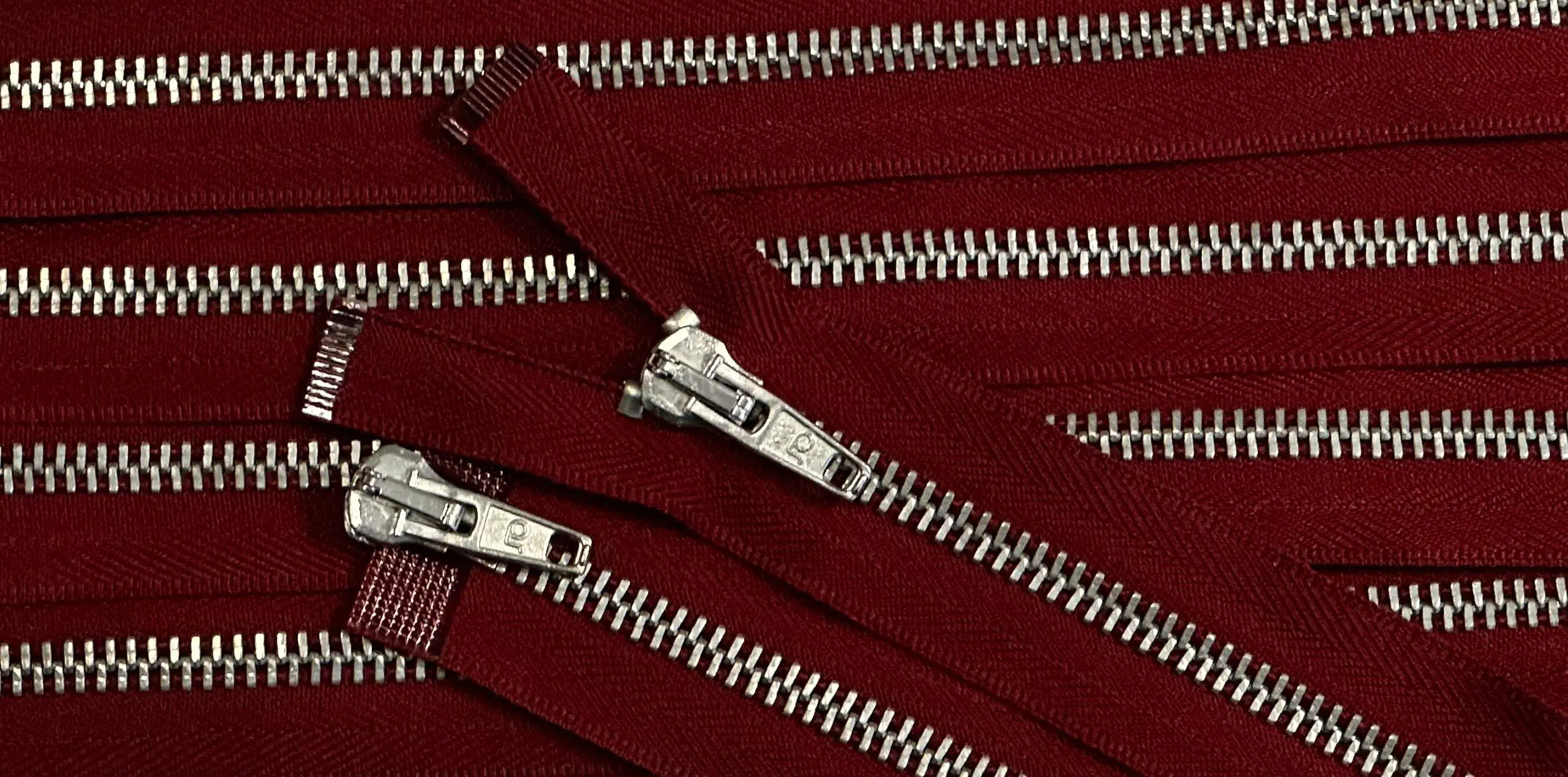 Reißverschluss rot dunkel, 061 cm Metall teilbar 2-Wege R