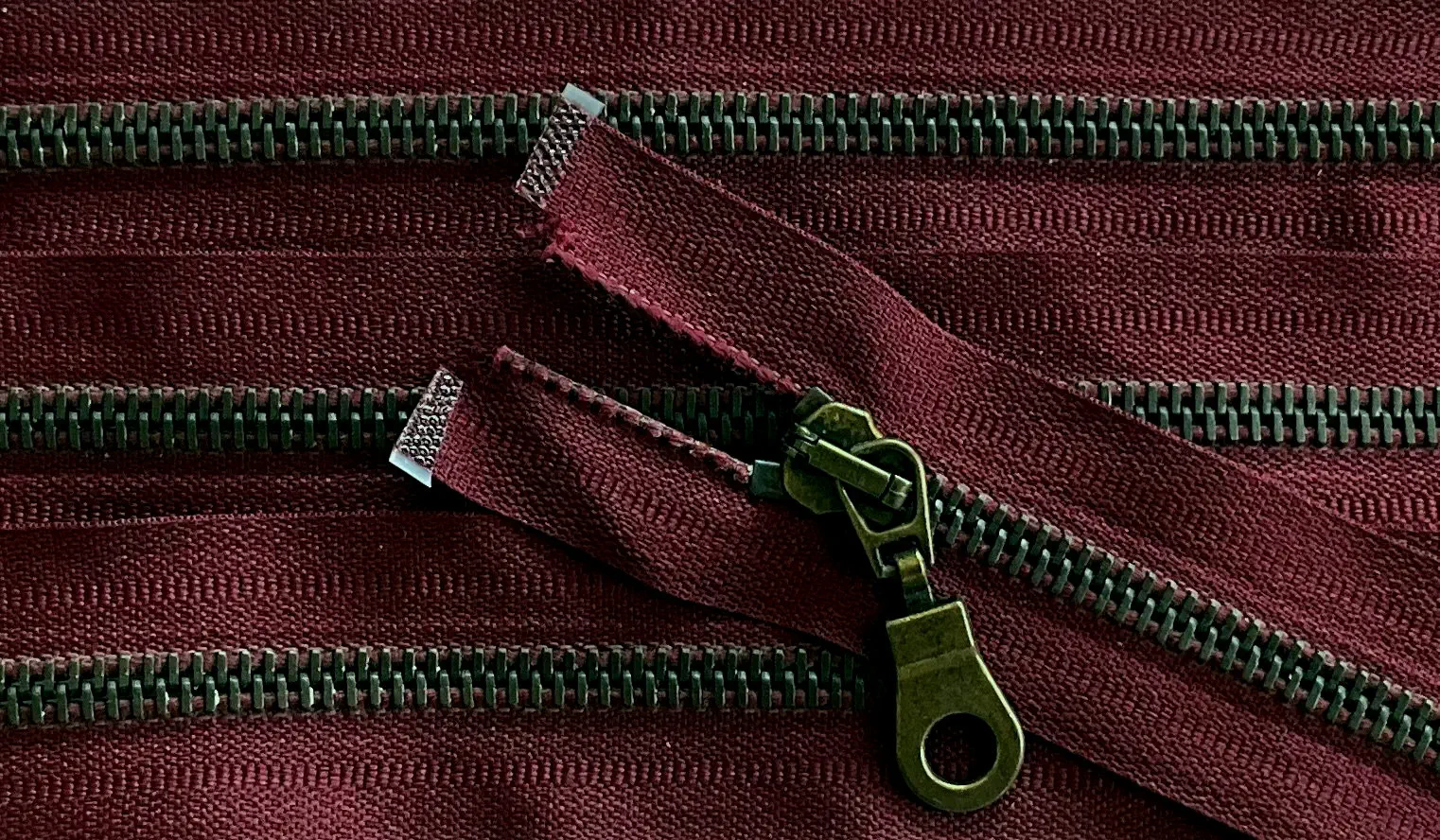 Reißverschluss rot dunkel bordeaux, 085 cm Metall teilbar