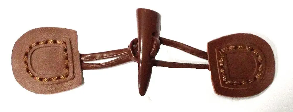 Knebelverschluß braun