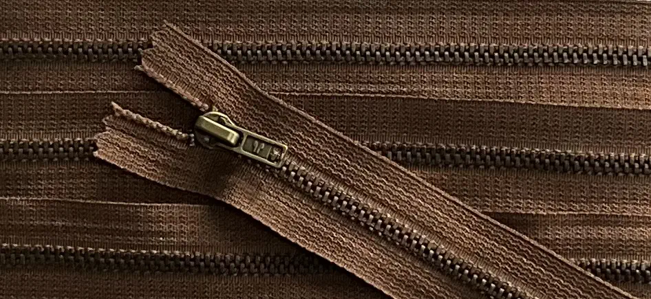 Reißverschluss braun, 022 cm Metall nicht teilbar 4 mm Kette