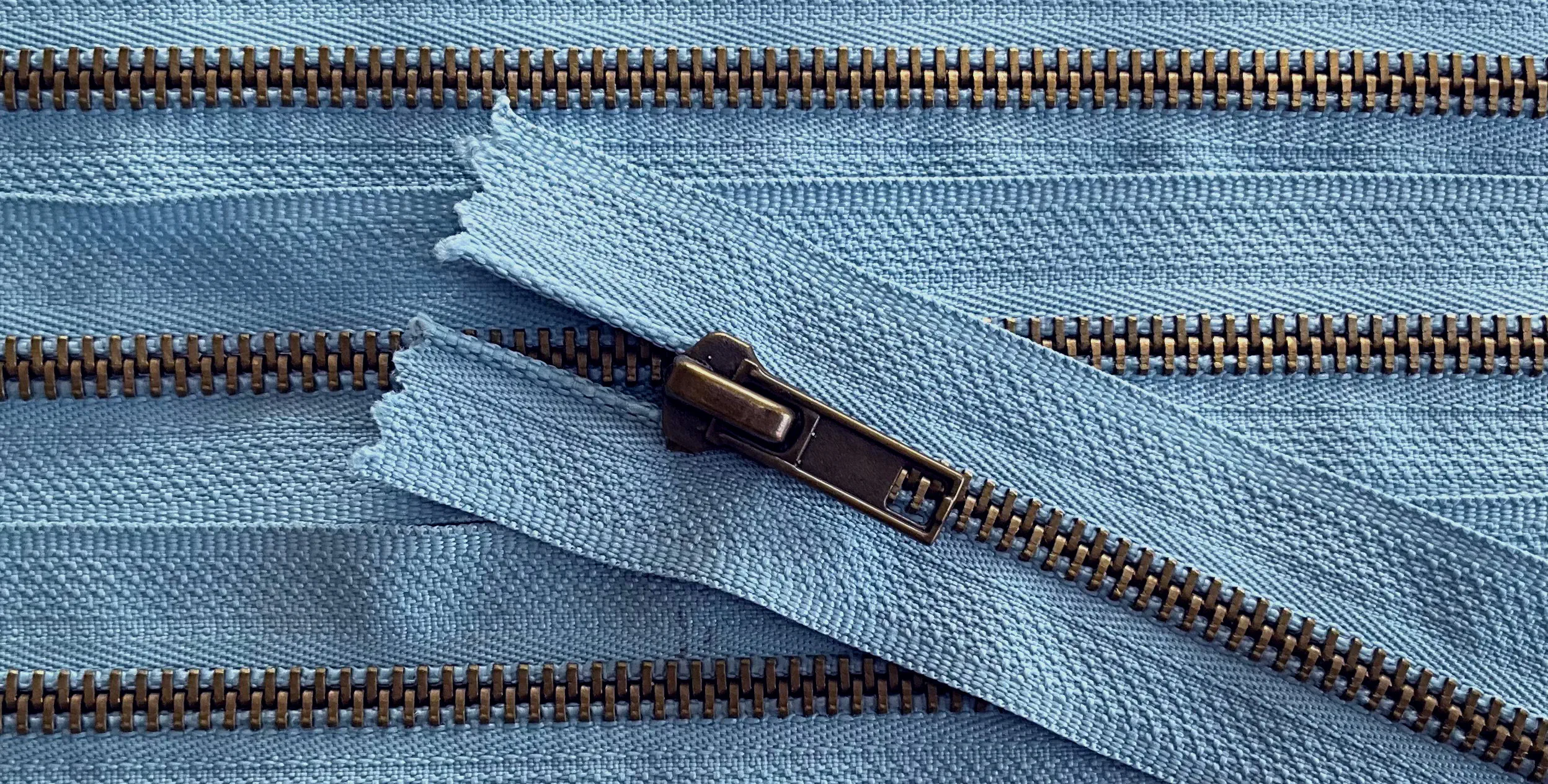 Reißverschluss blau hell, 020 cm Metall nicht teilbar 6 mm Kette
