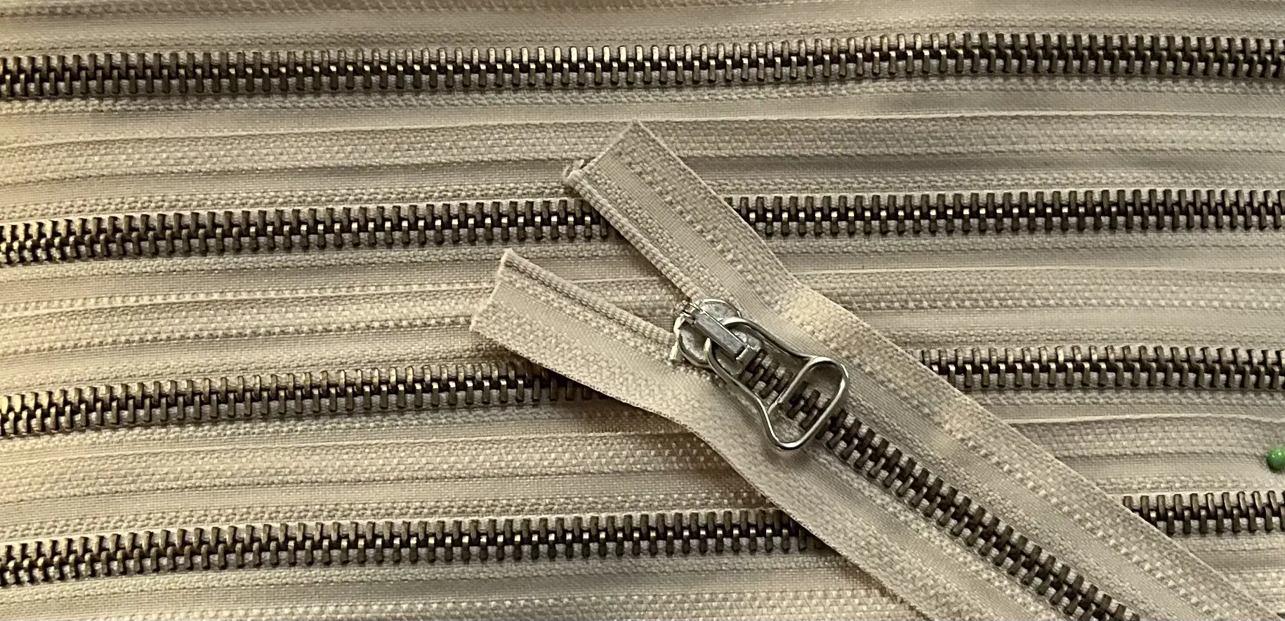 Reißverschluss beige, 100 cm Metall teilbar R