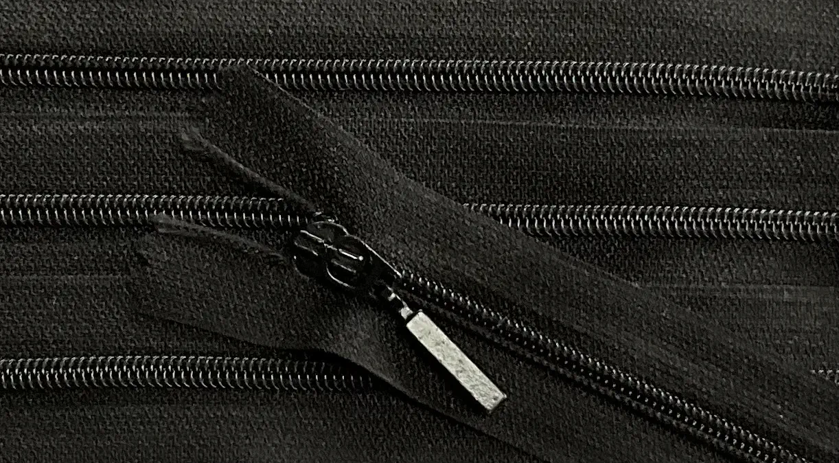 Reißverschluss schwarz, 014 cm Kunststoff nicht teilbar 4 mm R