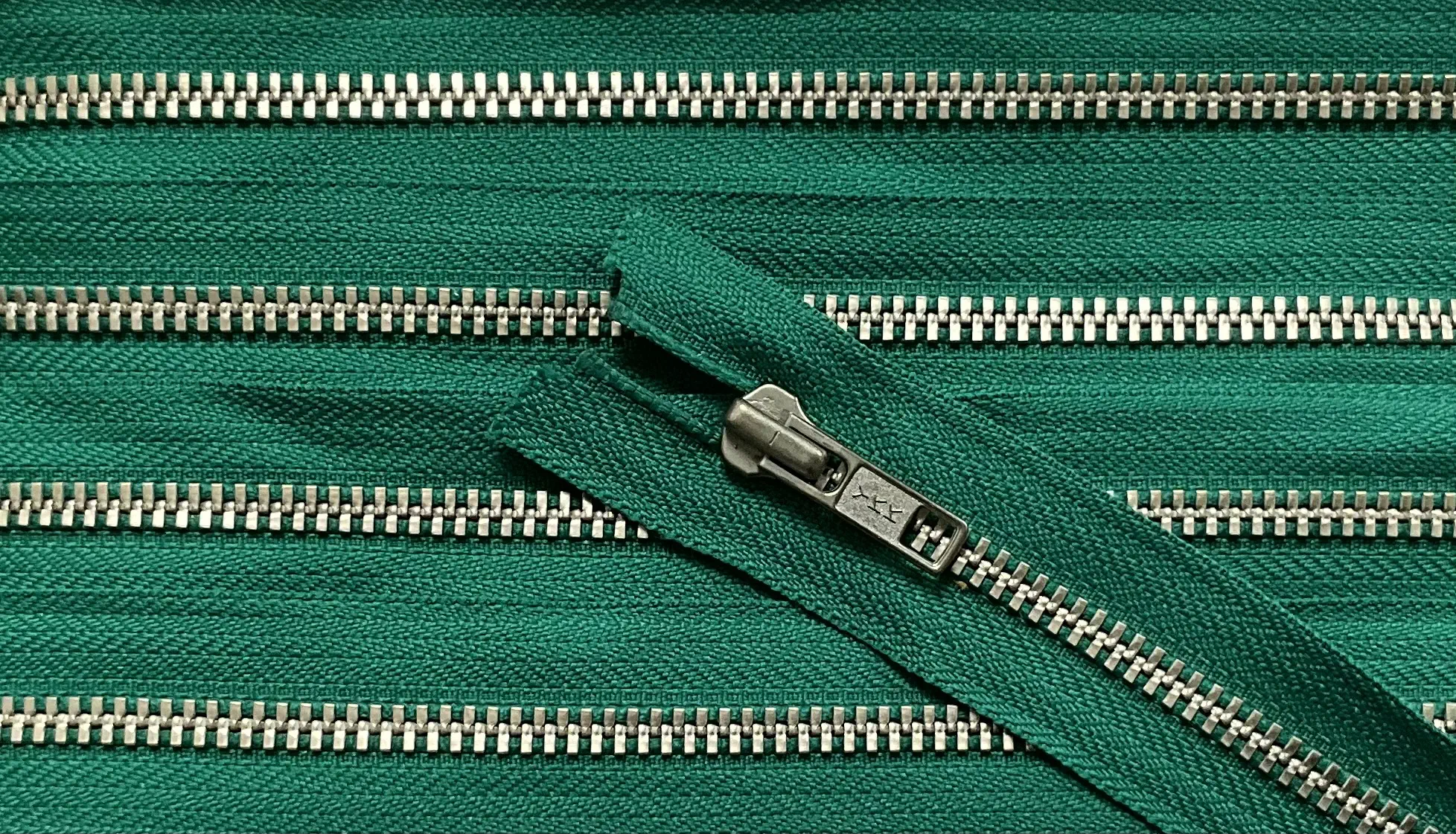 Reißverschluss grün smaragd, 100 cm Metall teilbar