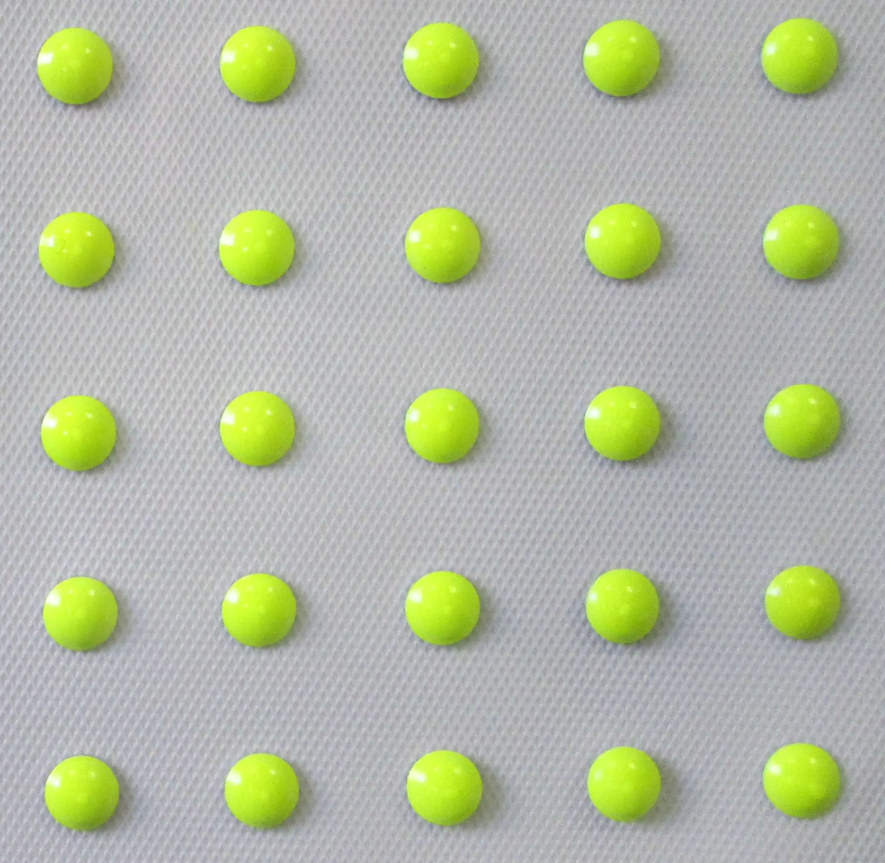 25 Dekopunkte neon gelb