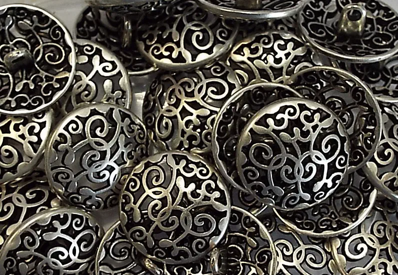 Knopf 20 mm altsilber filigran durchbrochen