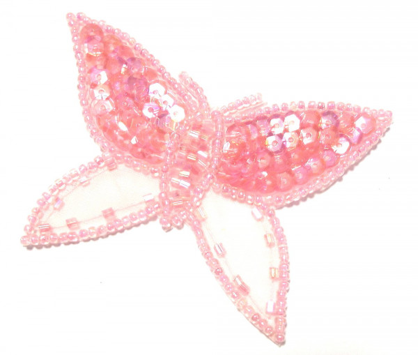 Applikation Schmetterling, zart rosa mit Pailletten und Perlen 50 x 40 mm